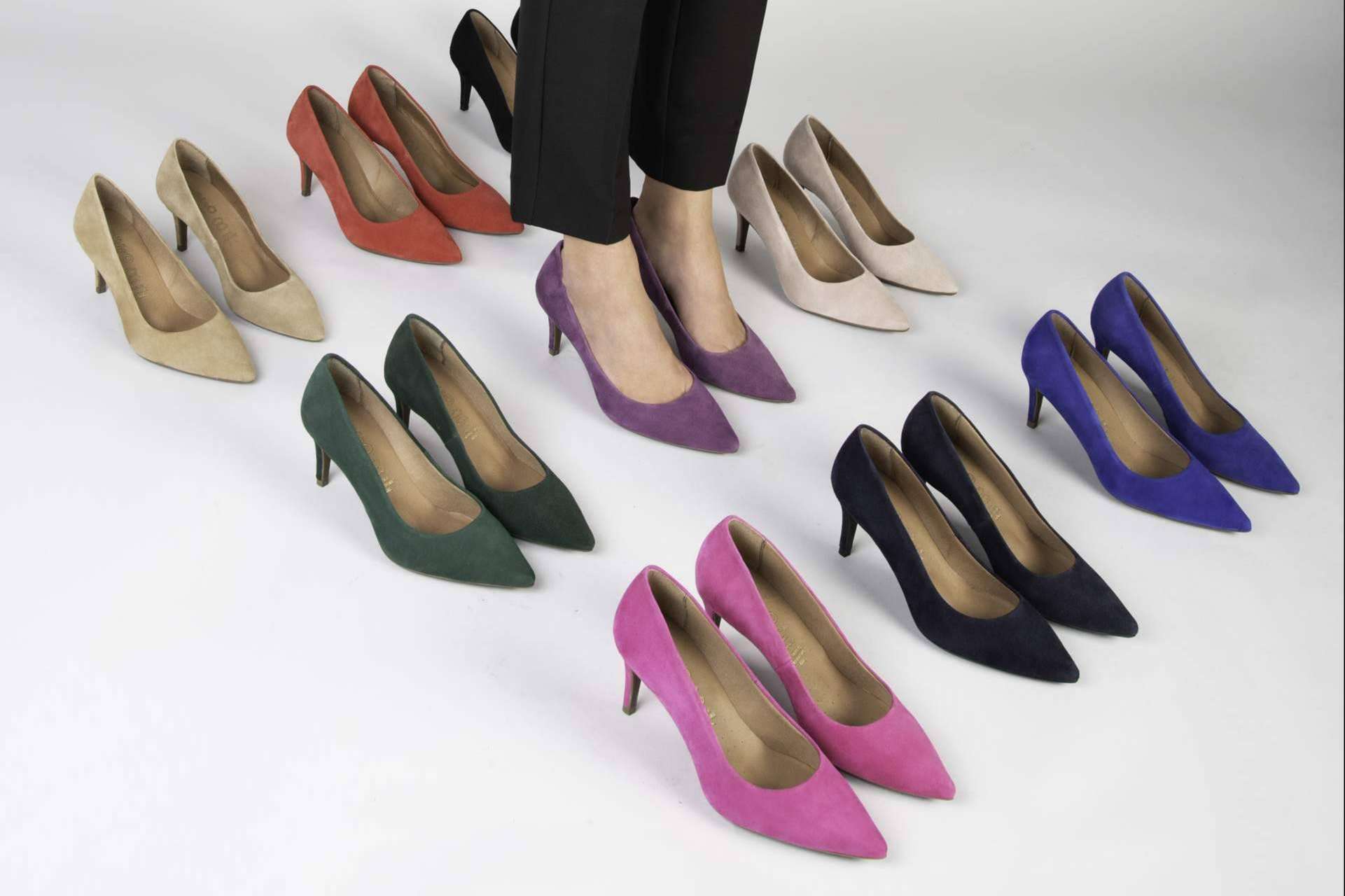miMaO ofrece un amplio catálogo de zapatos cómodos para la oficina