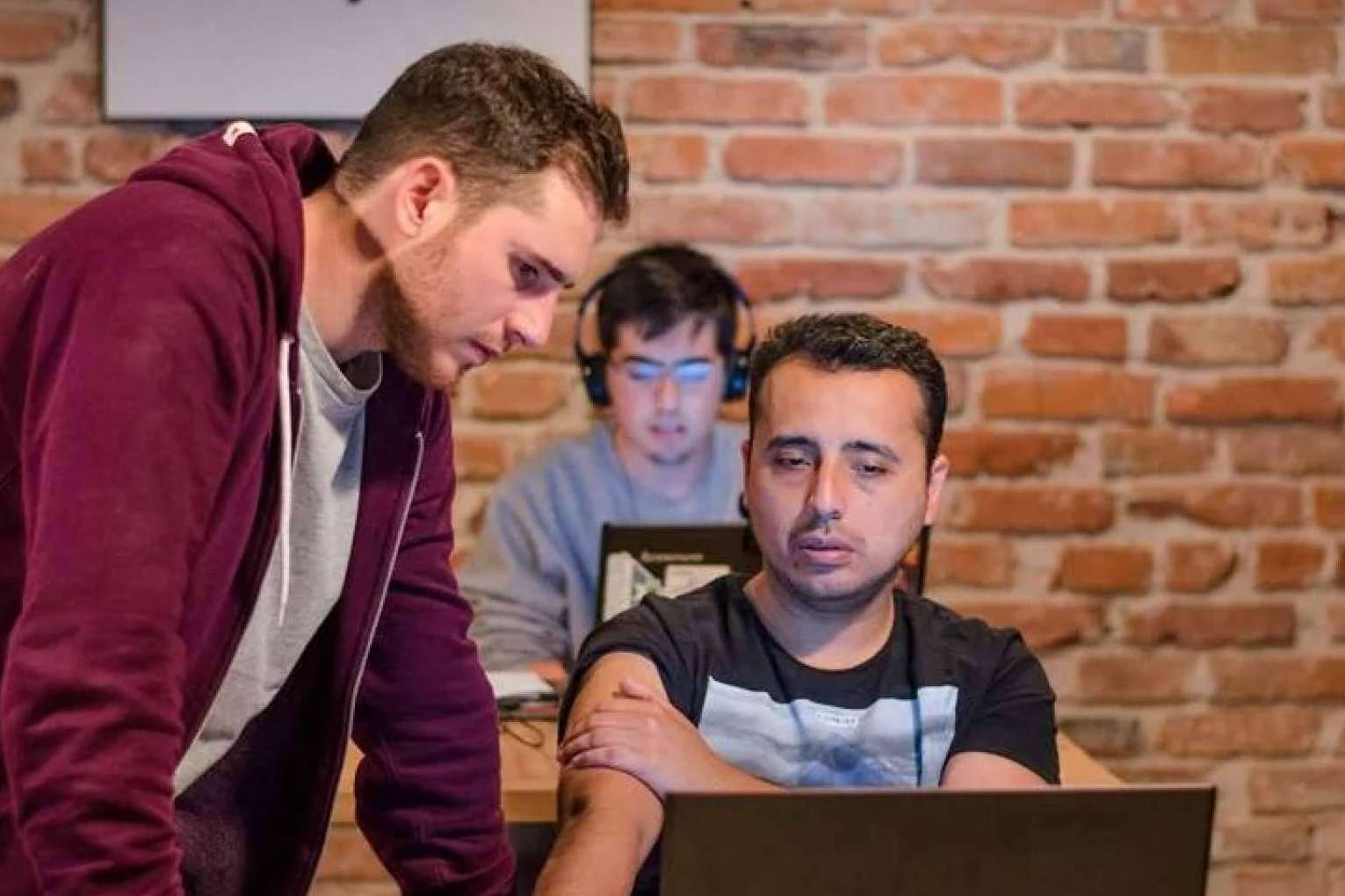 Carlos Herrera es una compañía dedicada al mundo digital