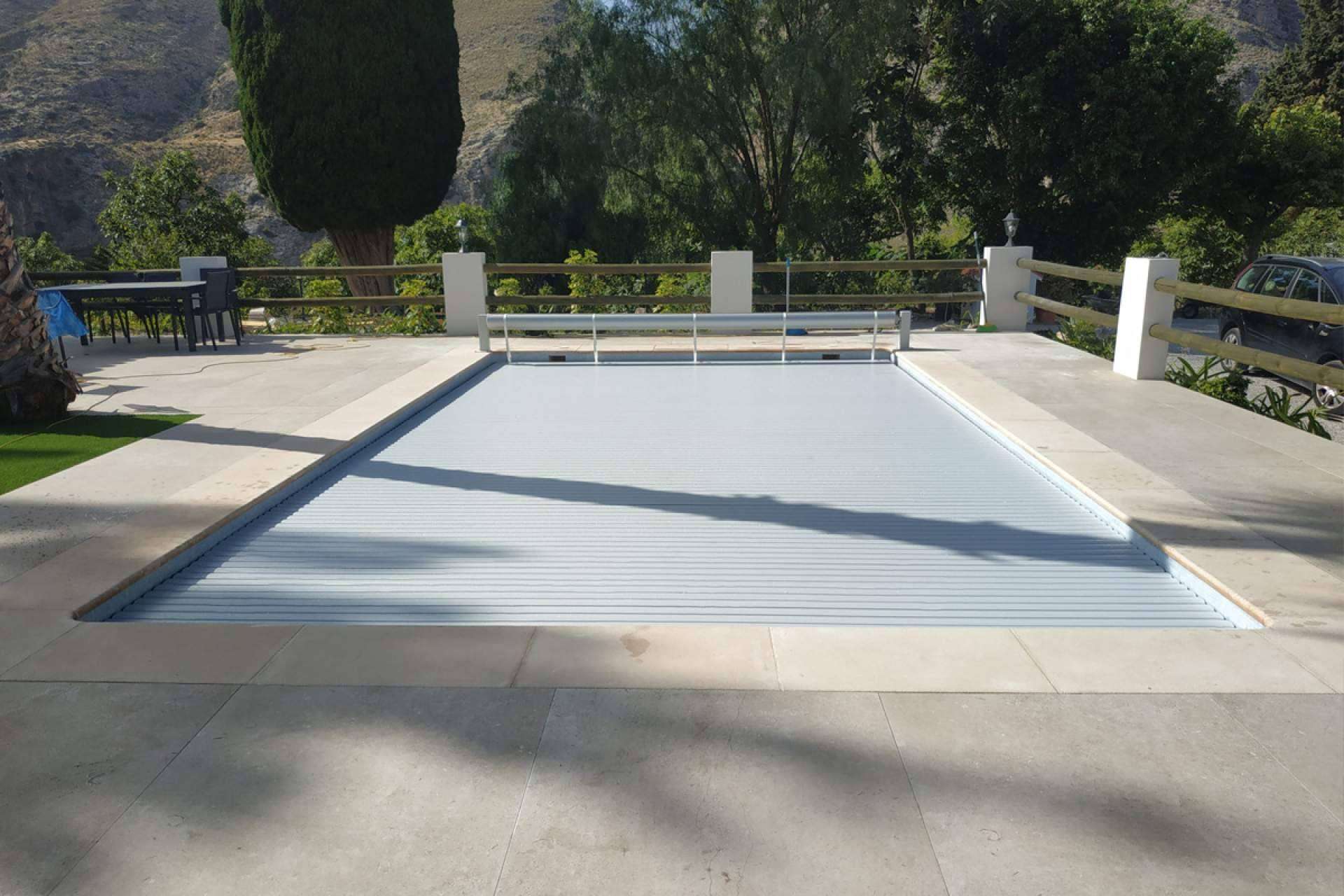 Las ventajas de las cubiertas automáticas para piscinas de COVERTTO