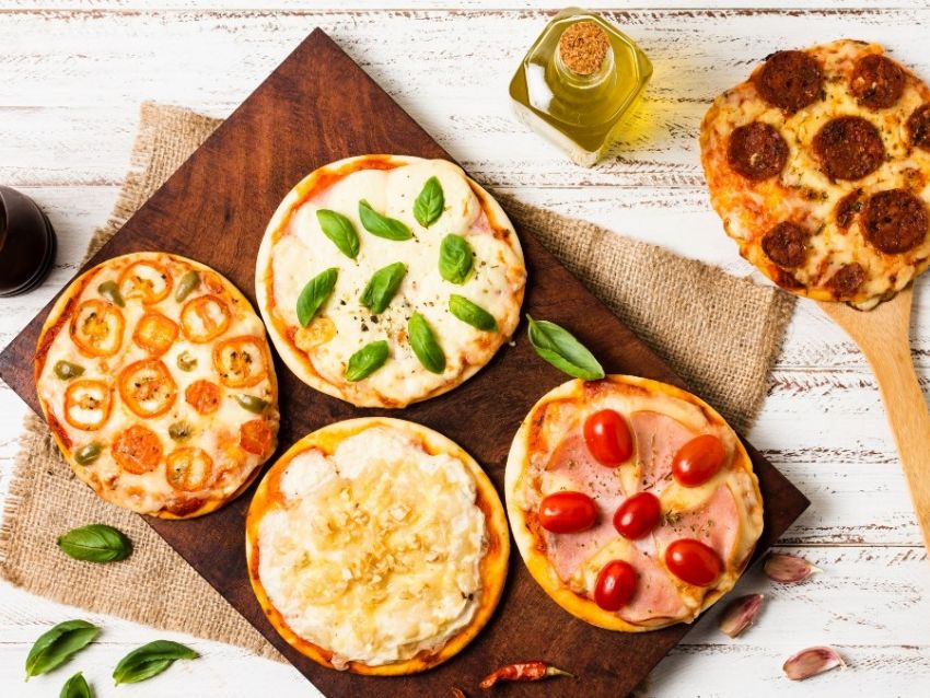 La receta viral de pizza casera en la freidora de aire que te llevará menos de 10 minutos