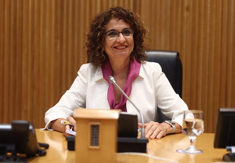 El Gobierno vuelve a primar la inversión en Cataluña, casi el doble que en Madrid, y cae en Murcia y Castilla y León