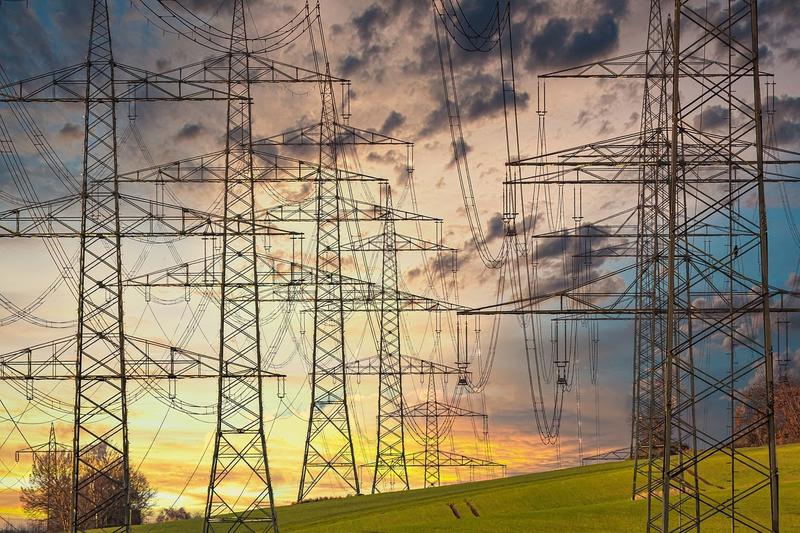 El precio de la luz cae este sábado un 21%, hasta los 189,3 euros/MWh