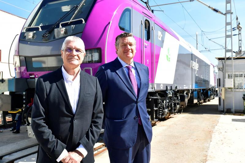 Renfe Mercancías ultima la recepción de locomotoras de gran potencia construidas por Stadler Valencia