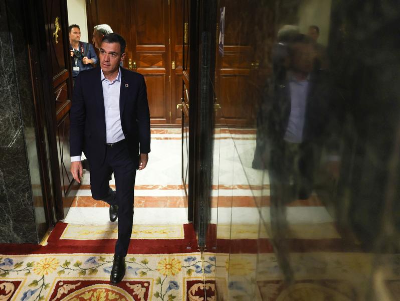 Sánchez acusa al PP de invocar al «apocalipsis» y rechaza que subir las pensiones vaya a colapsar el sistema