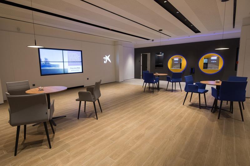 CaixaBank abrirá 65 oficinas especializadas en microempresas y una unidad remota para clientes Imagin