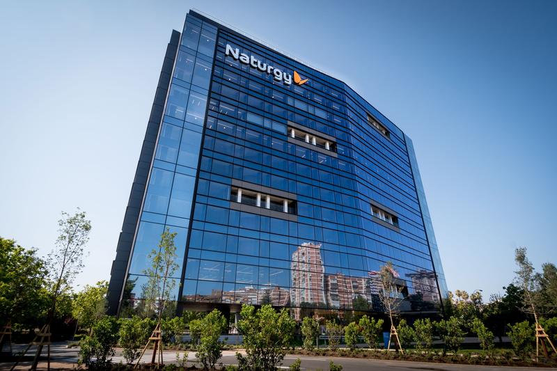 Naturgy recomprará su bono híbrido de 500 millones y S&P mejora su calificación