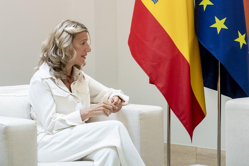 Yolanda Díaz reitera a la CEOE que «esté a la altura» y desbloquee el estatuto del becario