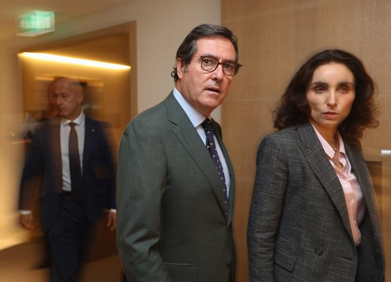 Garamendi cree que convertir a los empresarios en «diana» recuerda a economías de «países cruzando el charco»