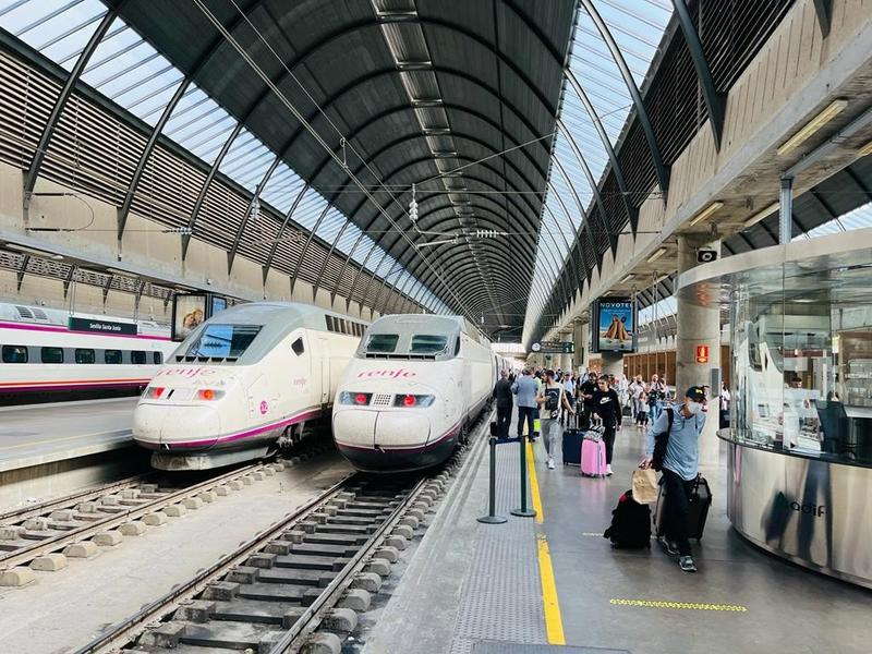 Renfe vuelve al beneficio en septiembre con un mayor tráfico y un menor impacto del precio de la luz