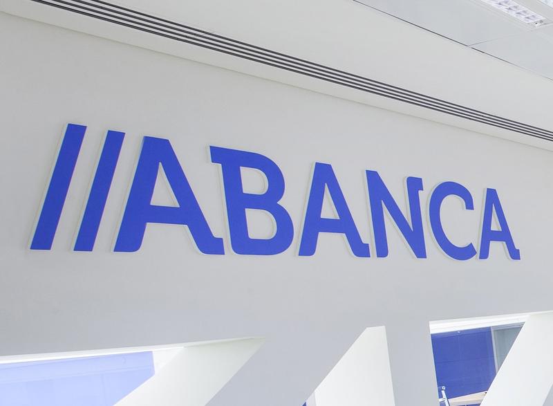 Abanca ficha a cuatro empleados de la oficina de Credit Suisse en Valencia