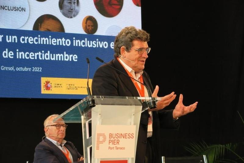 Escrivá cree que el «reto» ante la crisis actual es mantener el poder adquisitivo de los ciudadanos