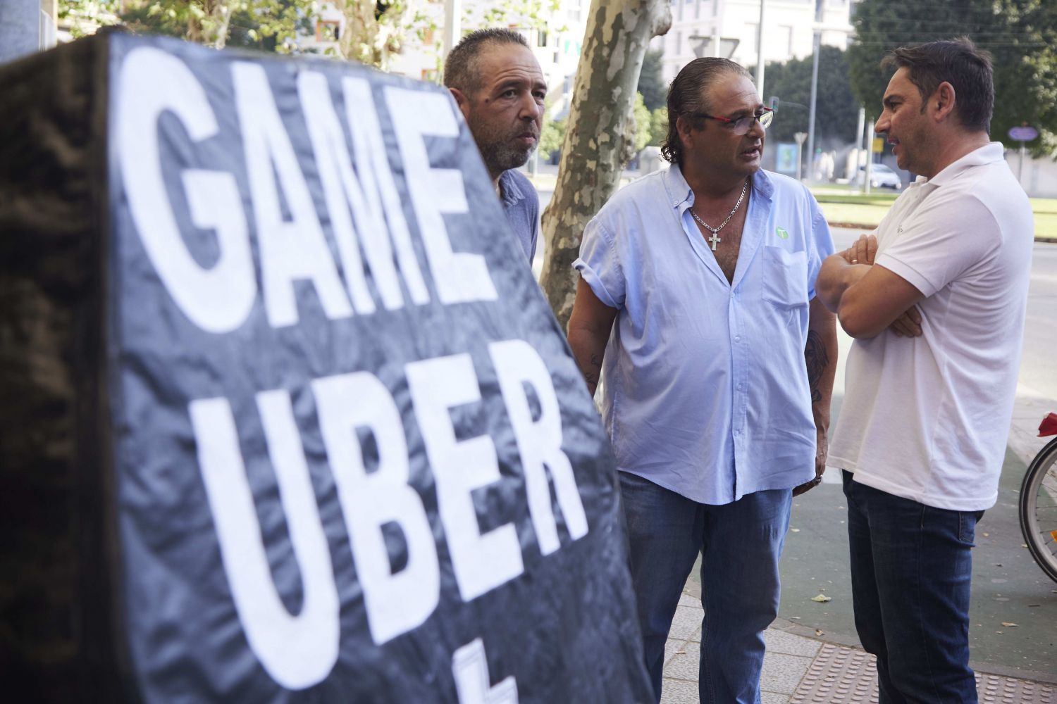 Los «Uber Files» y la ley de Bruselas amenazan el negocio de las VTC