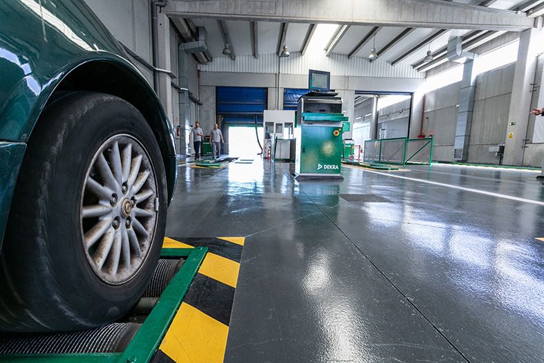 Nuevos plazos de inspección ITV para compensar a los vehículos afectados por el Estado de Alarma de 2020 30 Merca2.es Las instalaciones de DEKRA ITV de Legans Merca2.es