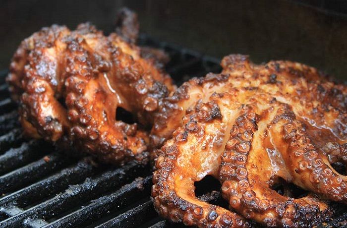 Pulpo asado: la receta que deja por los suelos el pulpo a la gallega