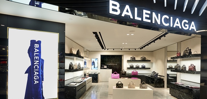 Balenciaga desluce el lujo con las compras de segunda mano