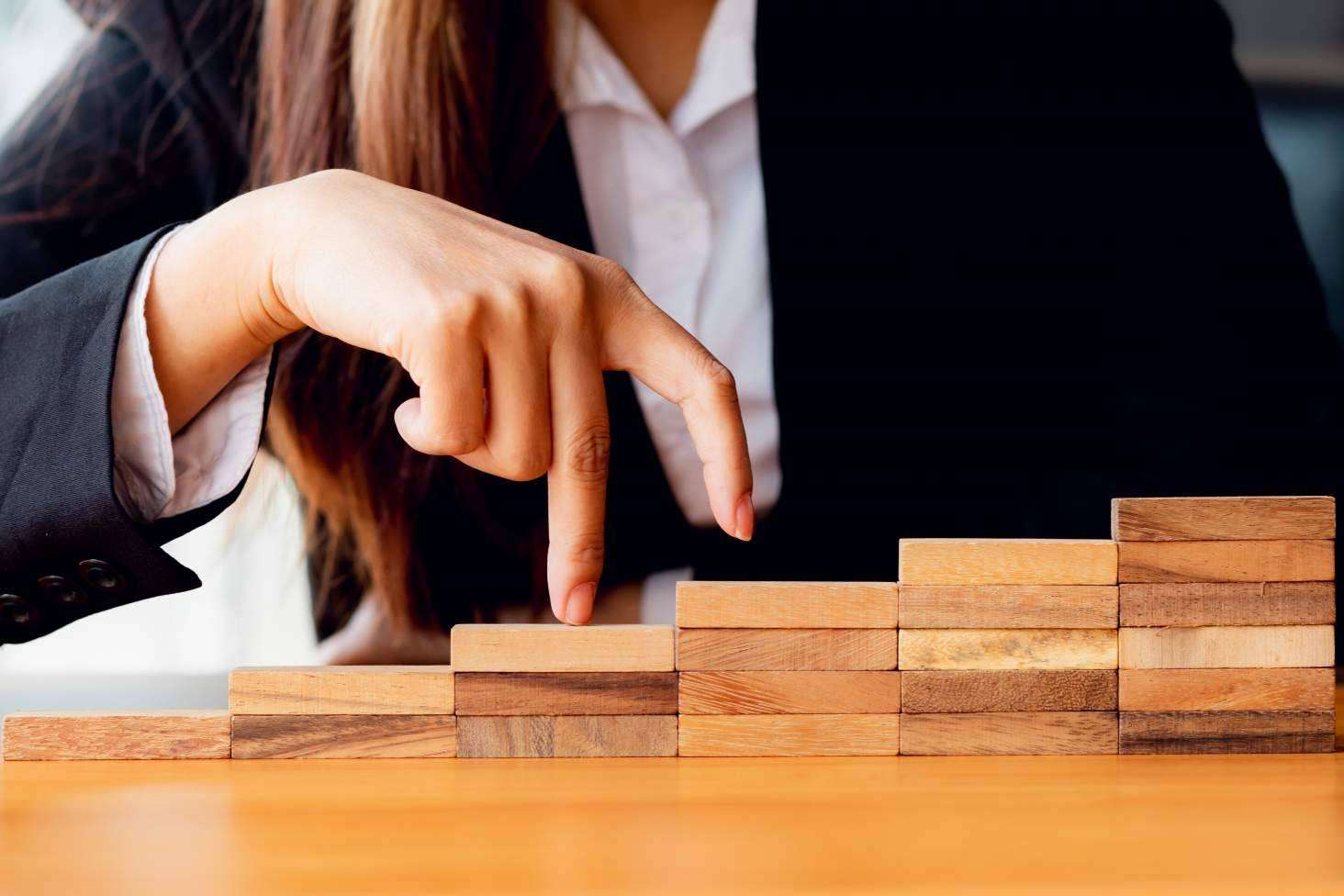 Inversiones seguras P2P con la plataforma Monestro