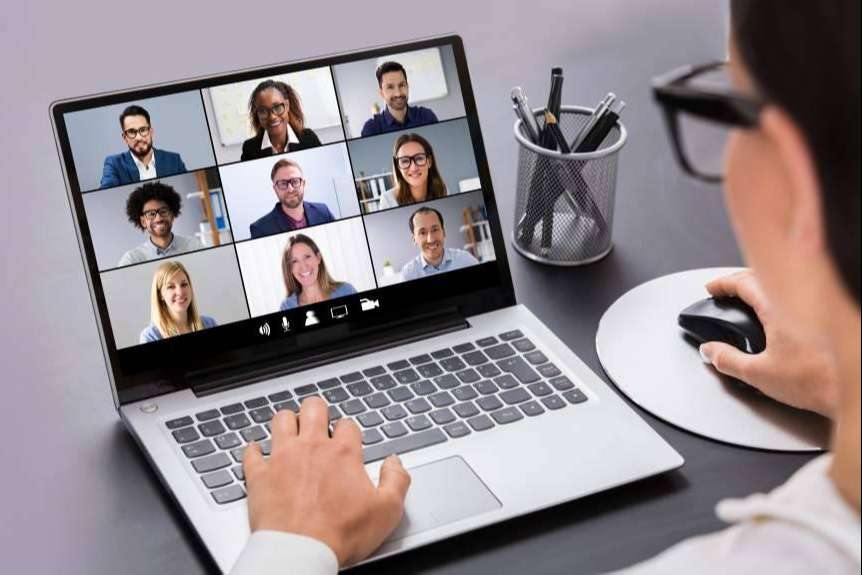 Cursos por videoconferencias en directo con IOE Business School