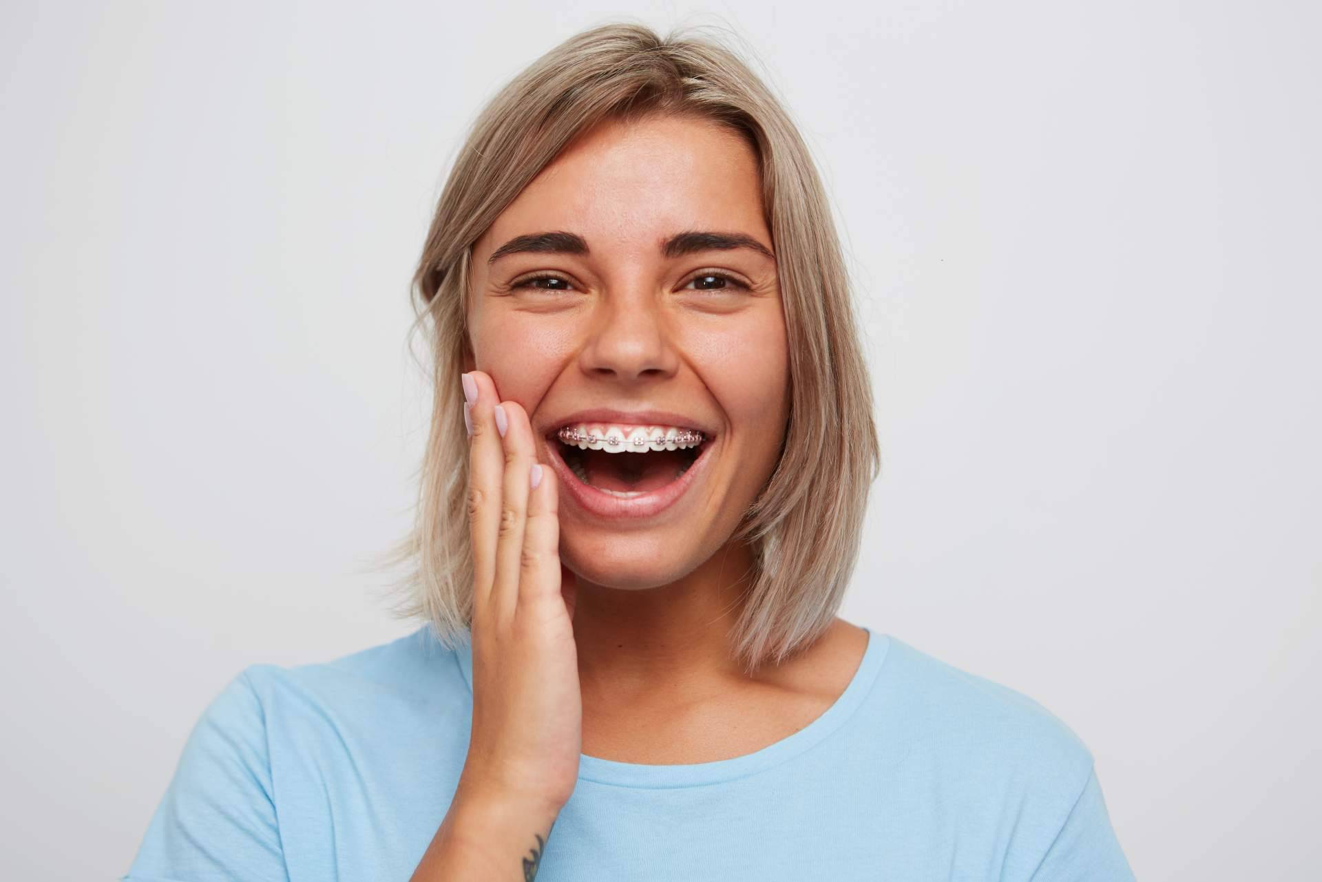 Los beneficios de la ortodoncia invisible, según Clínica Dental Agudo Rosa