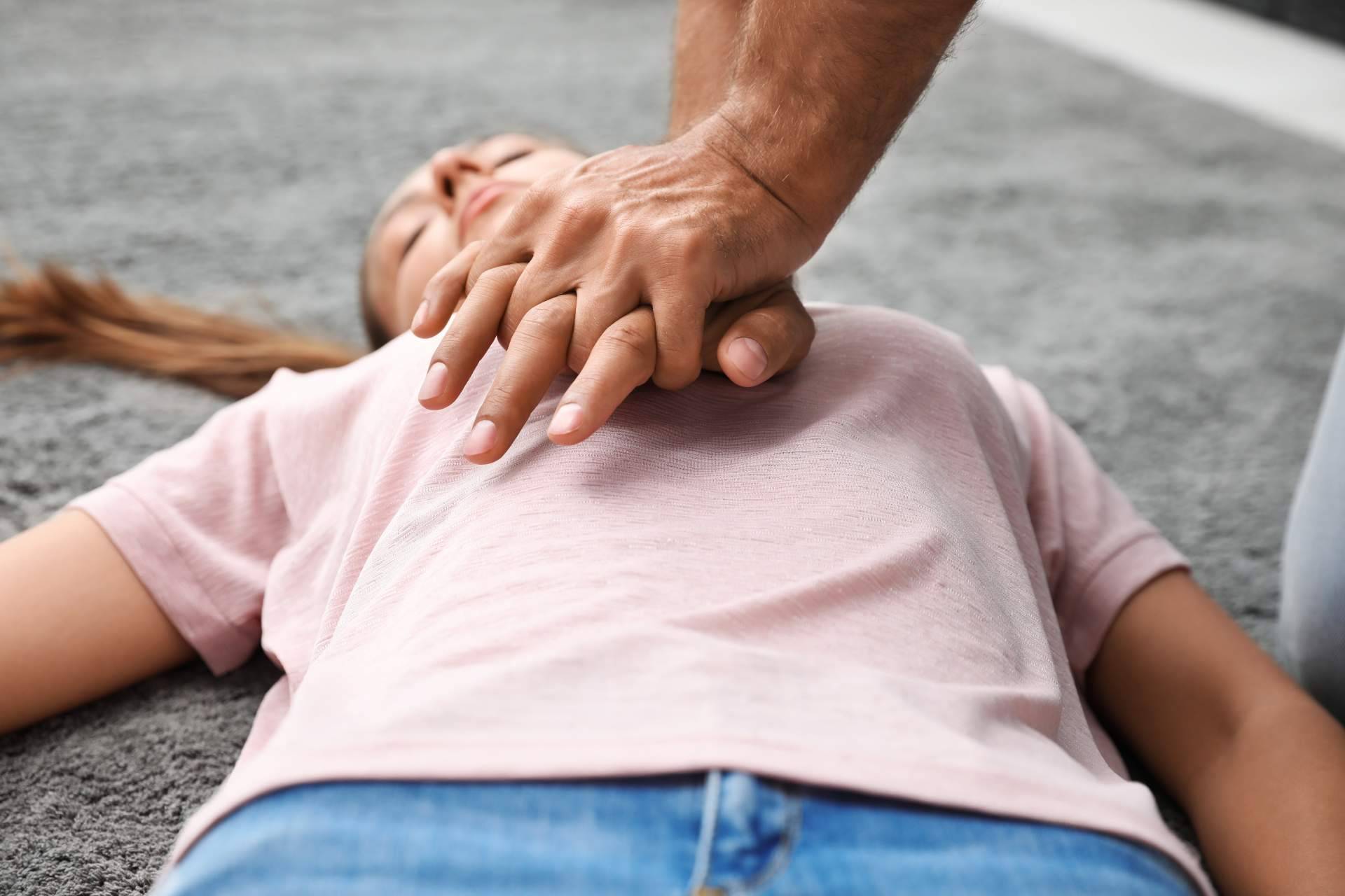 Taller de RCP Básico, de la mano de Fátima Pérez Cardiología