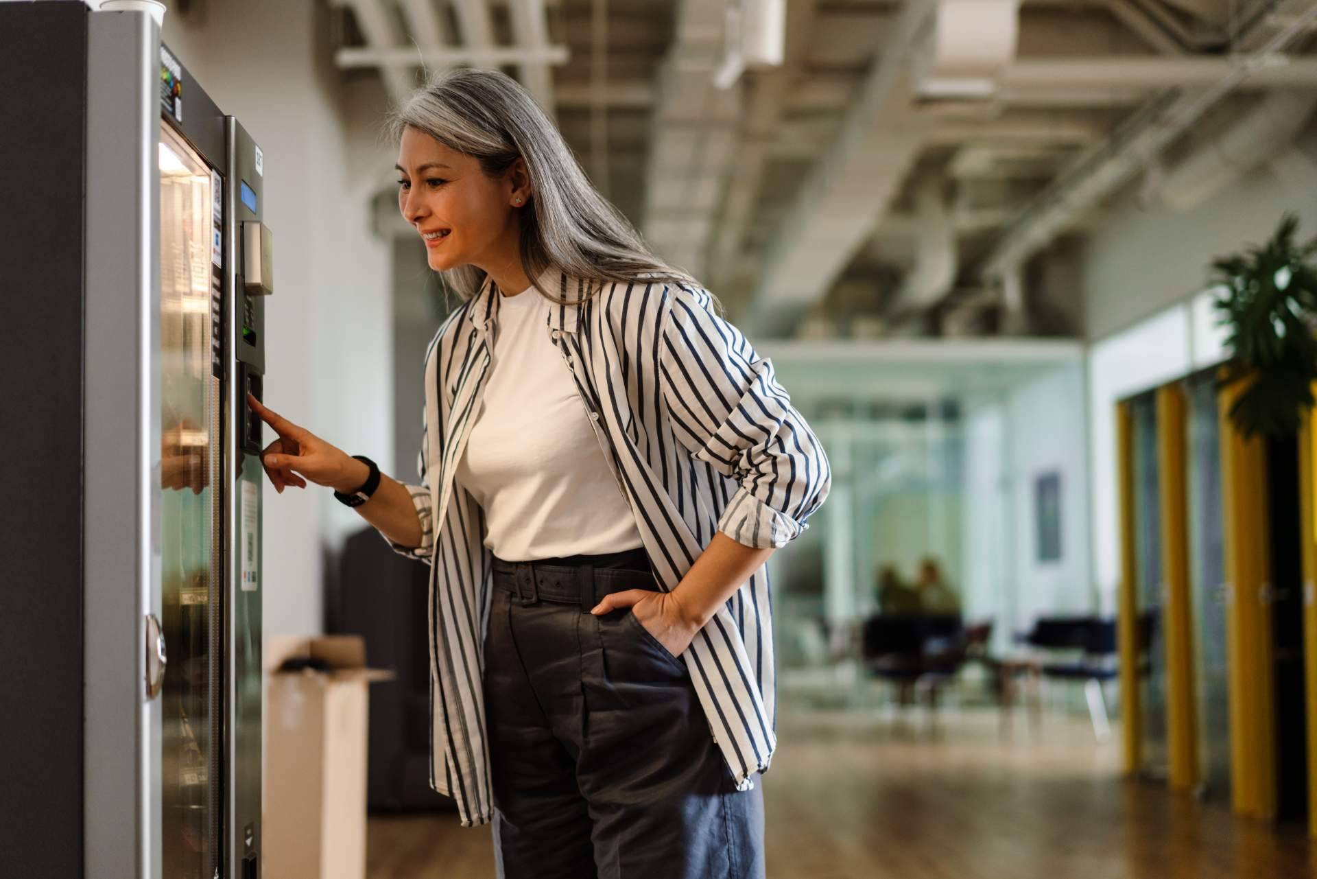 Cuáles son los beneficios de proporcionar un servicio de vending a los empleados de una empresa, por C&B Señor
