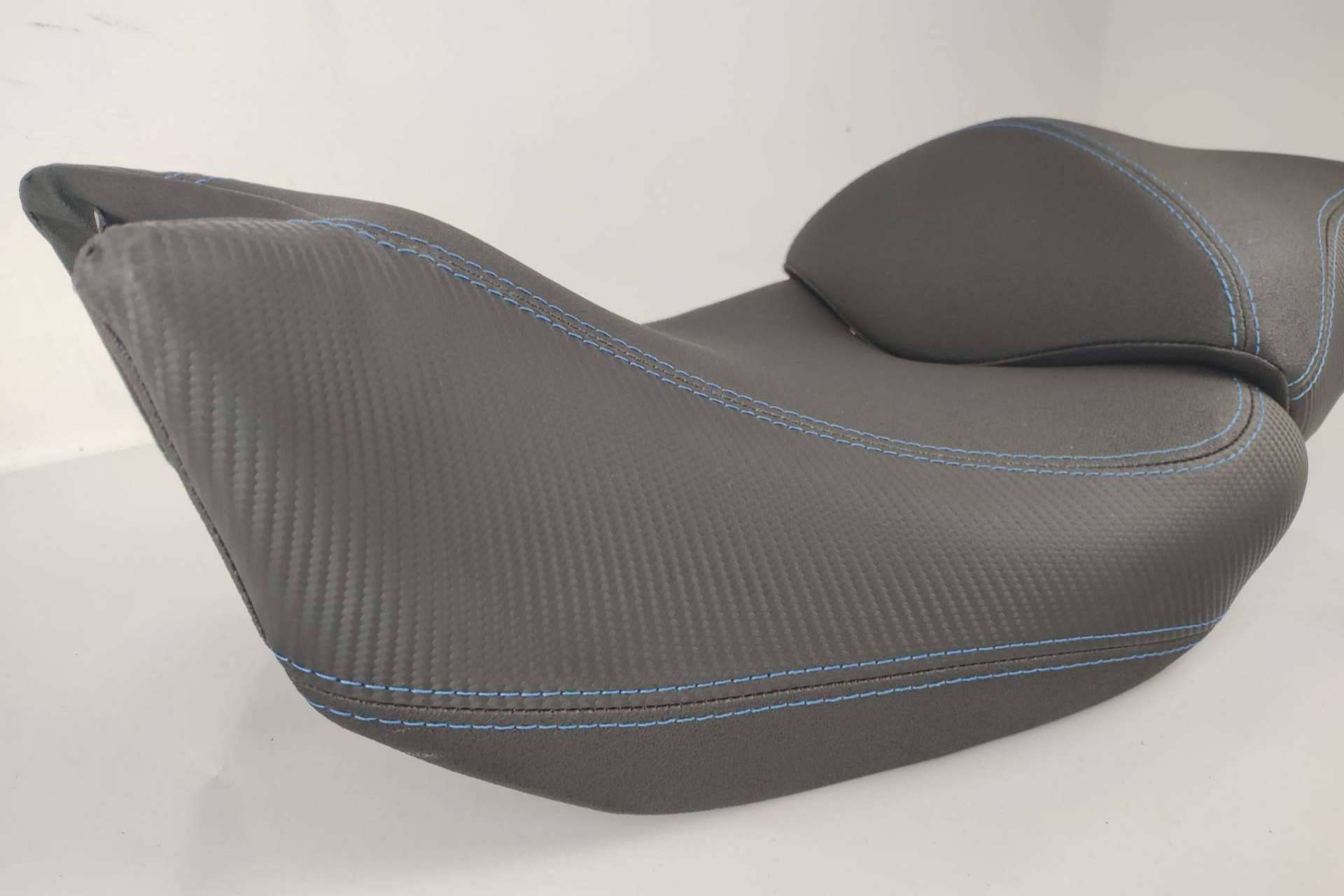 JM-FUNDAS dispone de asientos de moto confort
