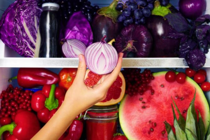 Alimentos que no debes guardar en la nevera: cebolla y ajo
