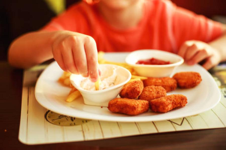 Elegir la pieza de pollo