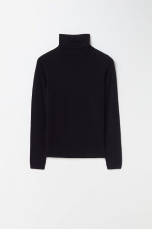 Los pantalones de Sfera que mejor sientan por solo 25,99 euros 1 Merca2.es jersey cuello Merca2.es