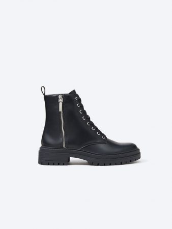 El botín contraste de Lefties para pisar como una modelo este otoño 17 Merca2.es lefties 7 Merca2.es