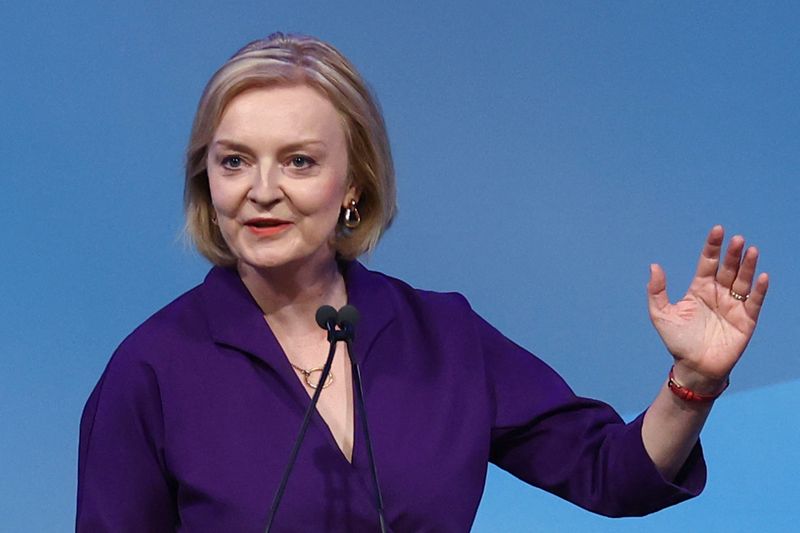 La libra y la deuda británica reaccionan positivamente a la dimisión de Liz Truss