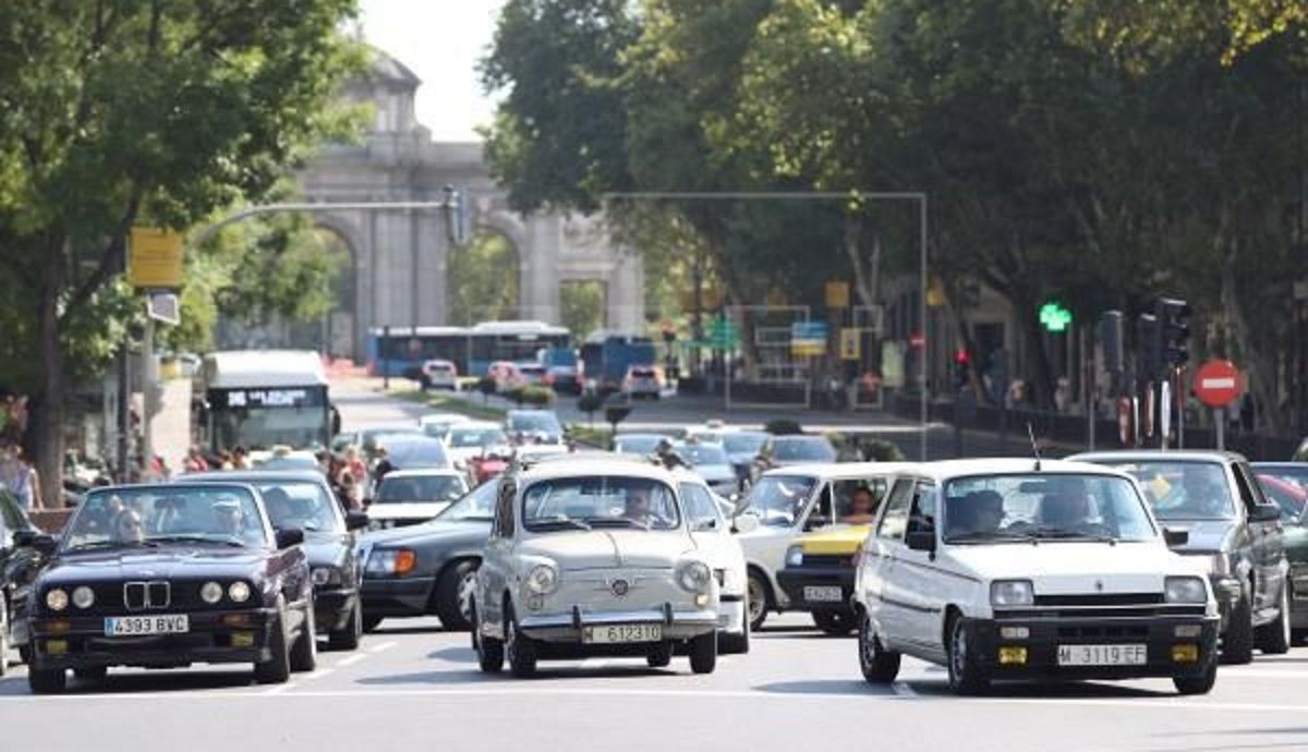 Madrid y Barcelona comienzan la expulsión de los vehículos a motor