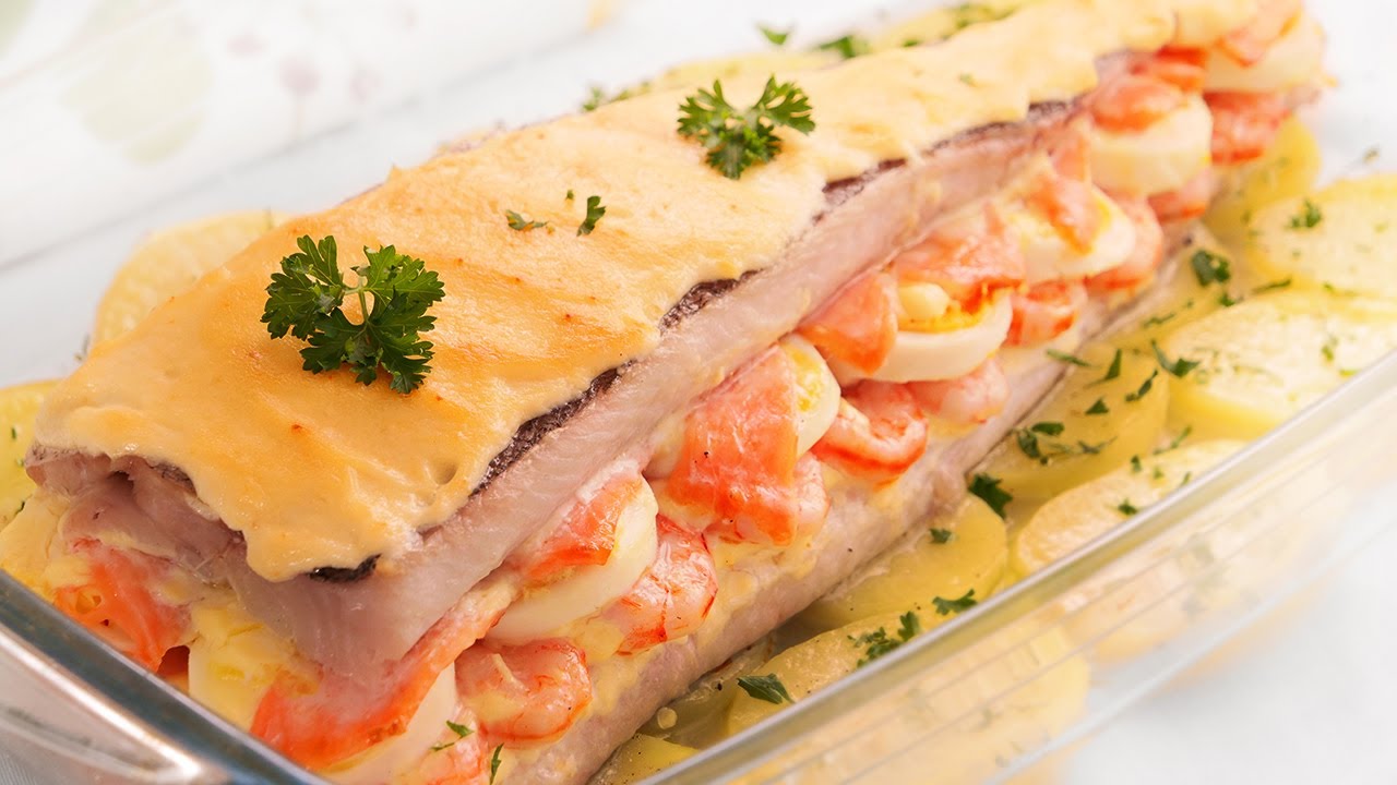 El secreto para hacer una merluza rellena en el horno de escándalo