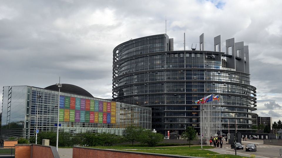 Bruselas reitera que analizará que sistema de auditoría está a punto en examen del tercer tramo de fondos UE