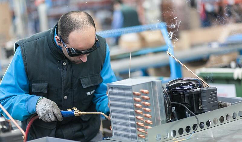 El PSOE propone dar a empleados industriales formación en competencias digitales y energéticas