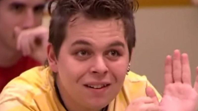 Servir y proteger: el actor que no recordabas que salió en Los Serrano 42 Merca2.es Chucky pertenecía al grupo de amigos de Marcos