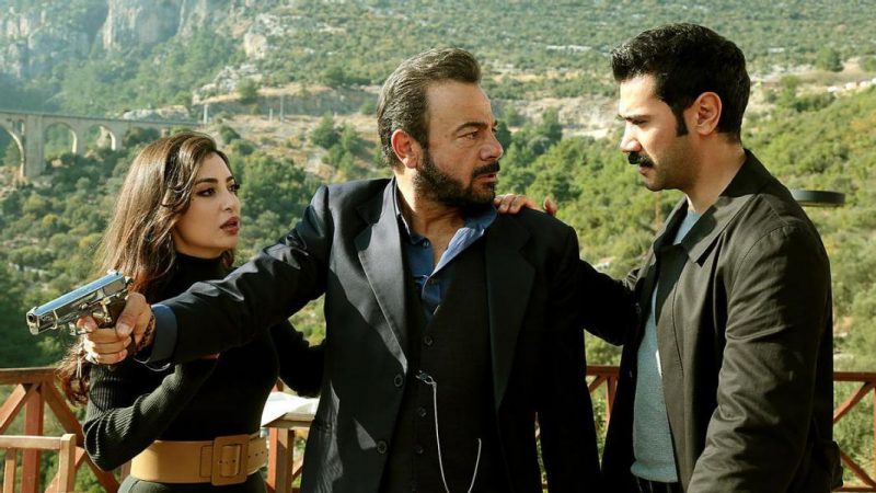 Tierra amarga: los cambios en la serie que hacen peligrar su continuidad 7 Merca2.es Nuevos personajes en el final de la tercera temporada