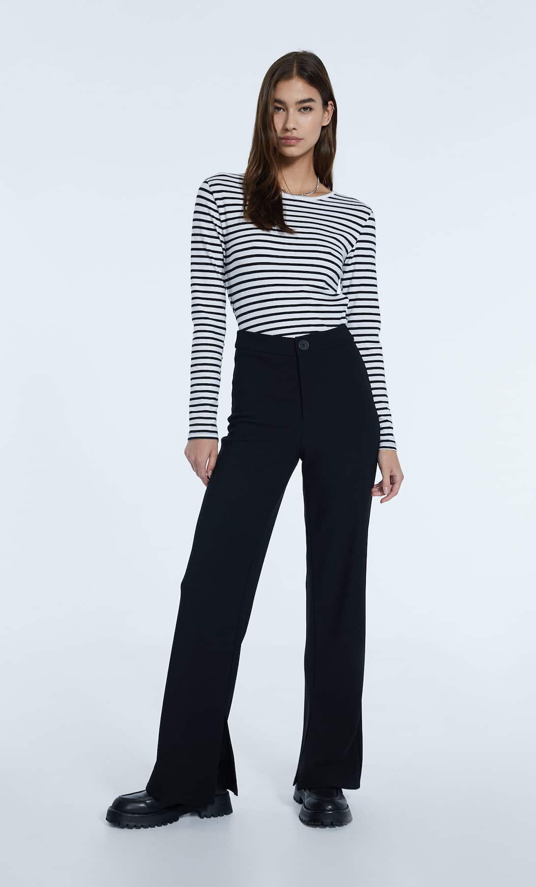 Stradivarius PANTALON ABERTURA BAJO Merca2.es