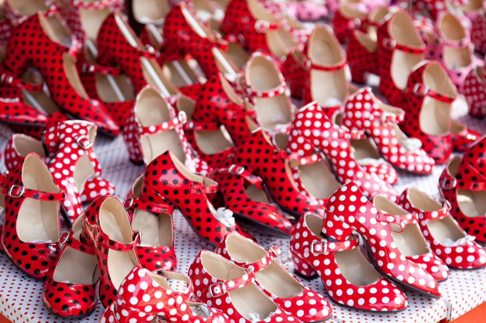 Adquirir algunos de los mejores zapatos de flamenco para bailar en Viva La Feria