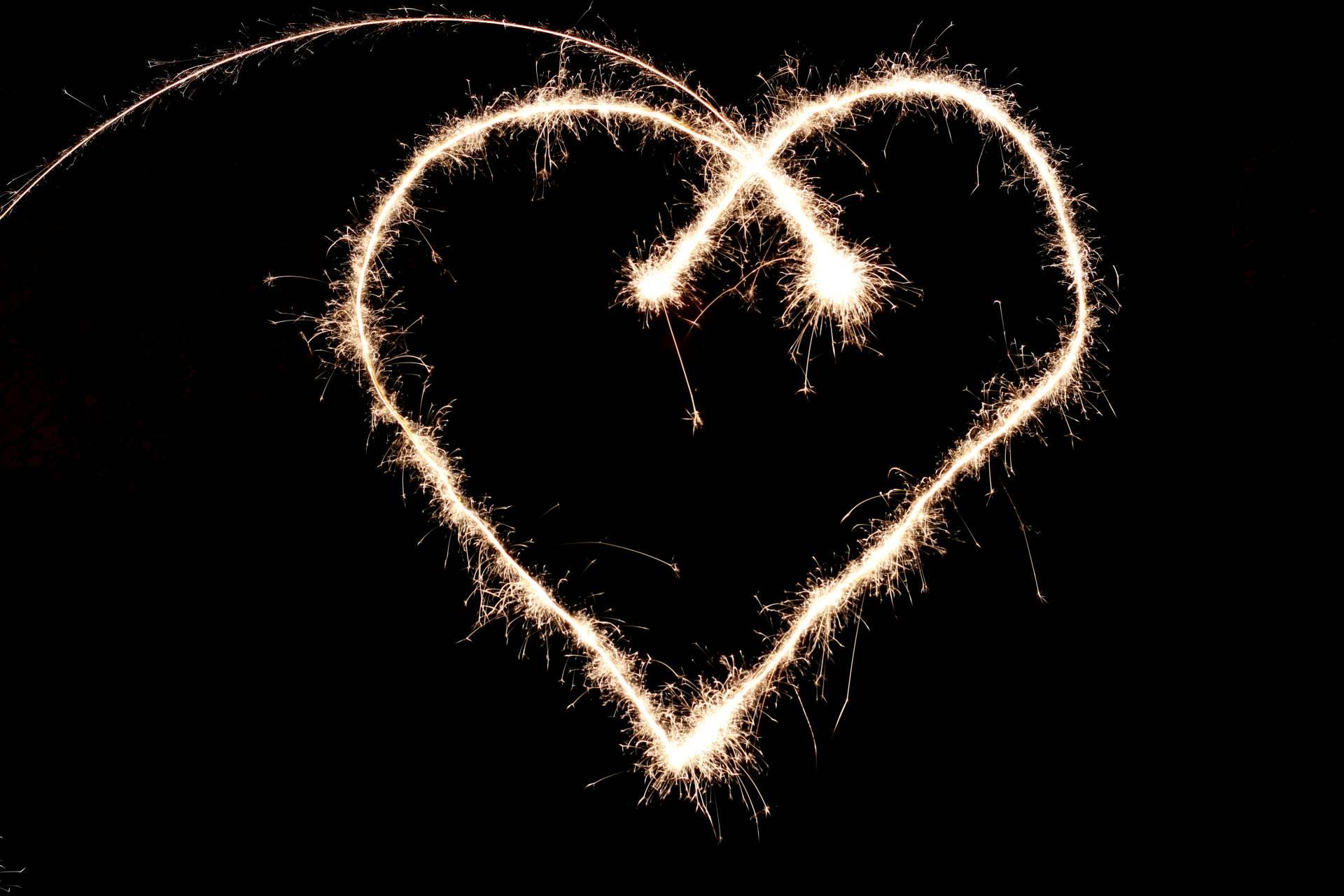 Ofertas en pirotecnia con Petardos AM, una amplia gama de petardos y fuegos artificiales