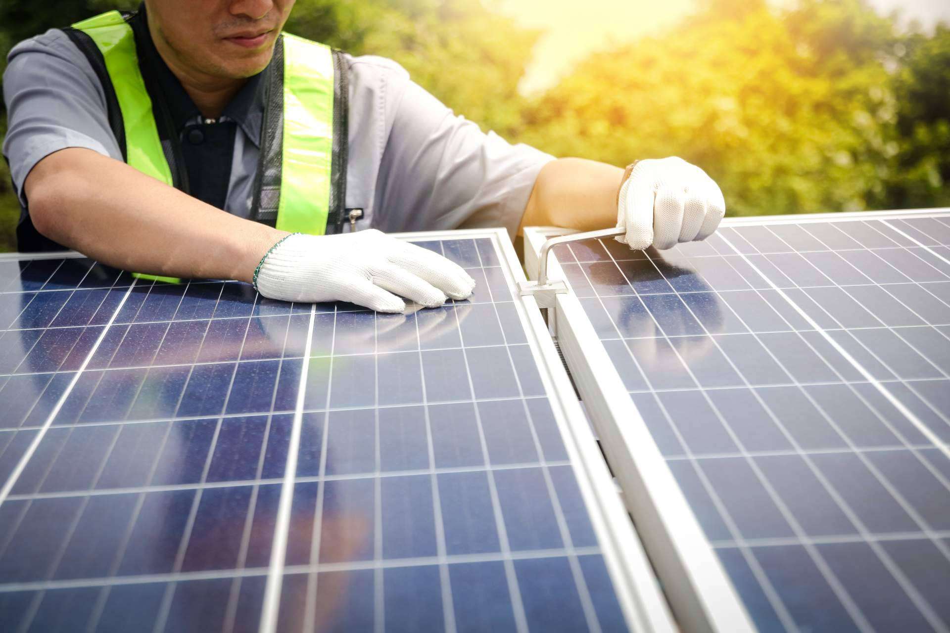 Ingeniería MASRED explica los beneficios de las placas solares