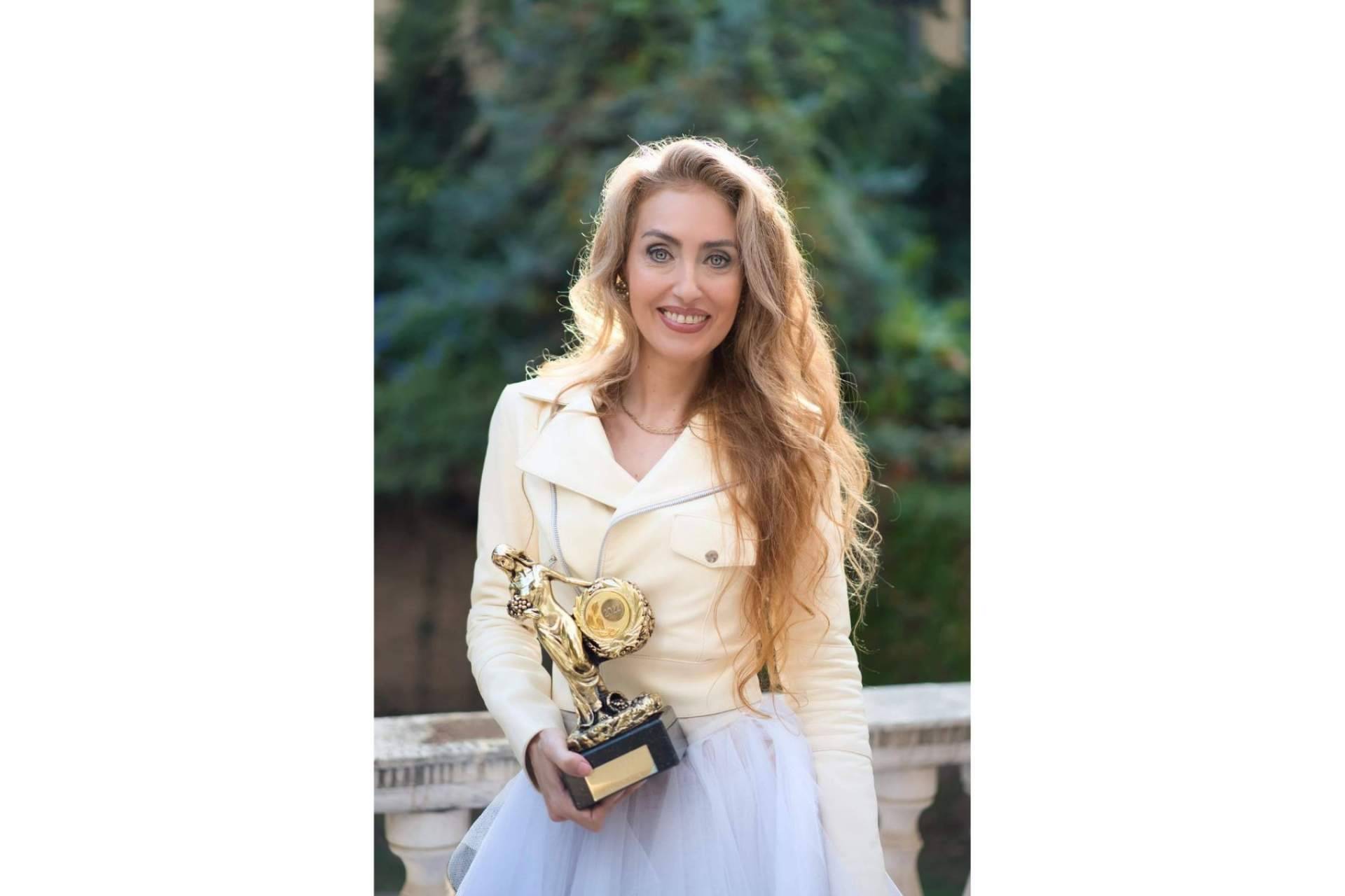 Presentación del proyecto solidario ‘El Armario de Miriam Victoria’ de Miriam Victoria, que recibe el premio Oriana a la cultura 2022