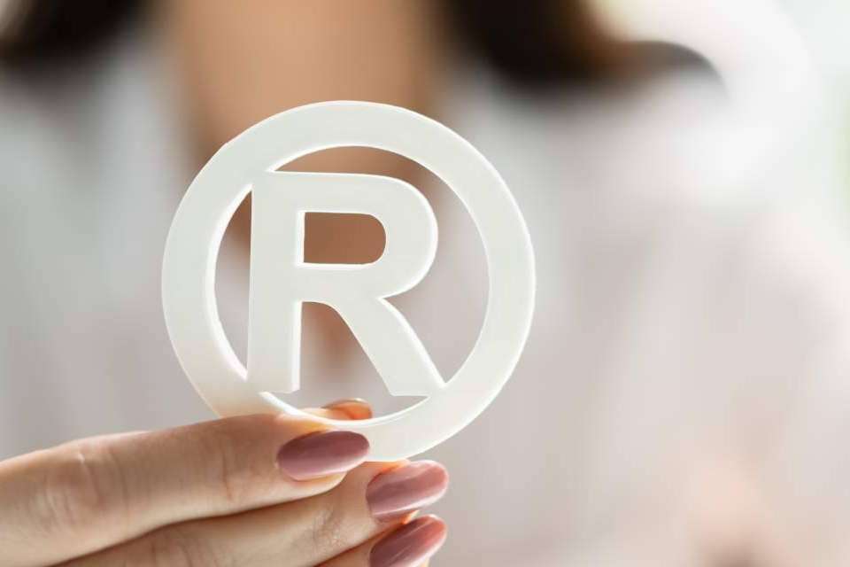 iMarcas aconseja sobre escoger un nombre de marca para un nuevo producto y registrarla