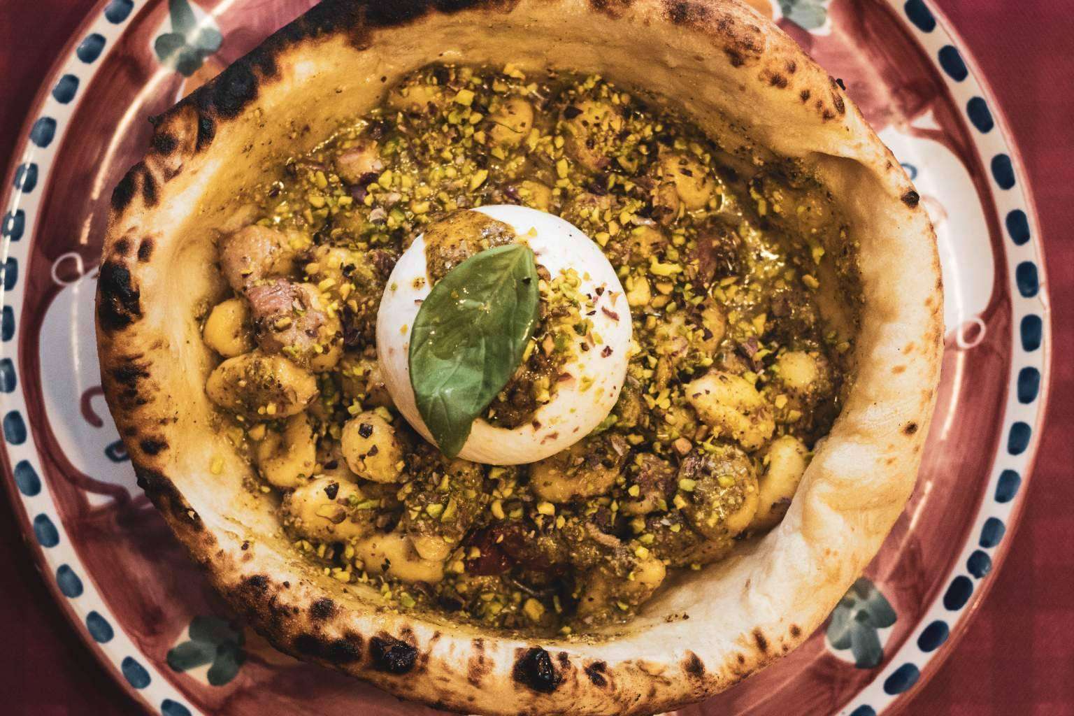 Spaccanapoli permite disfrutar de la gastronomía napolitana en Barcelona