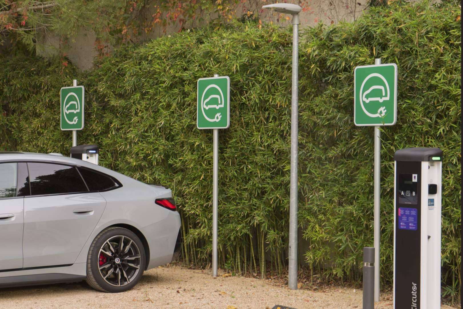 Hotel Balneari Prats instaló cargadores para coches en sus instalaciones