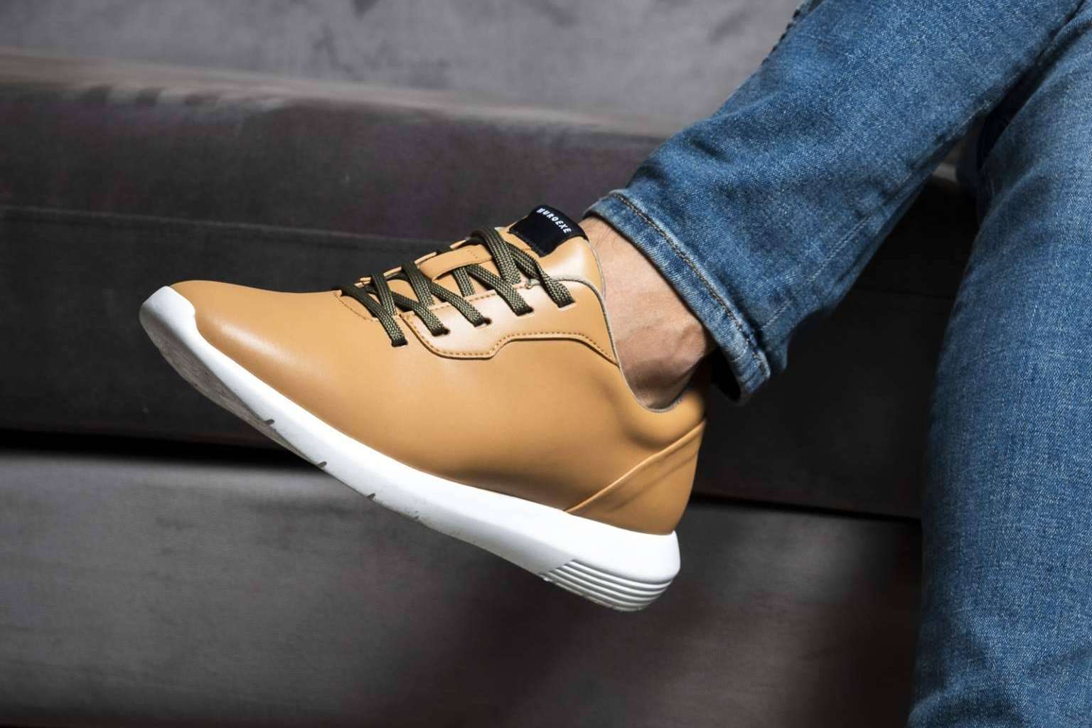 Los descuentos en zapatillas cómodas que ofrece Muroexe durante el Black Friday