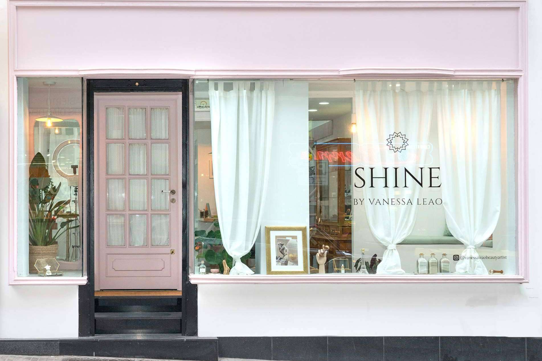 El tratamiento creado por la brasileña Vanessa Leao, Shine Brows, está revolucionando el concepto de microblading