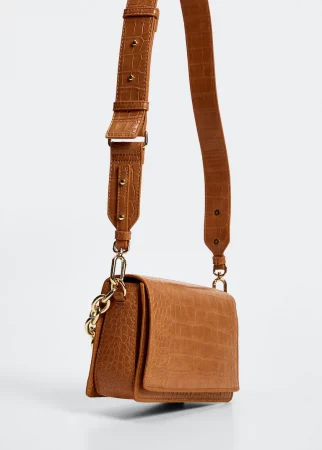 El bolso de Mango más elegante y versátil rebajado a 23 euros