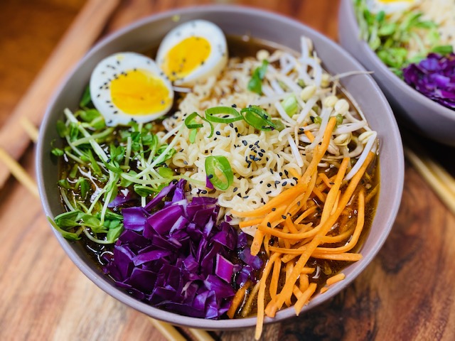 Prepara un ramen en casa tan rico como el del mejor restaurante japonés