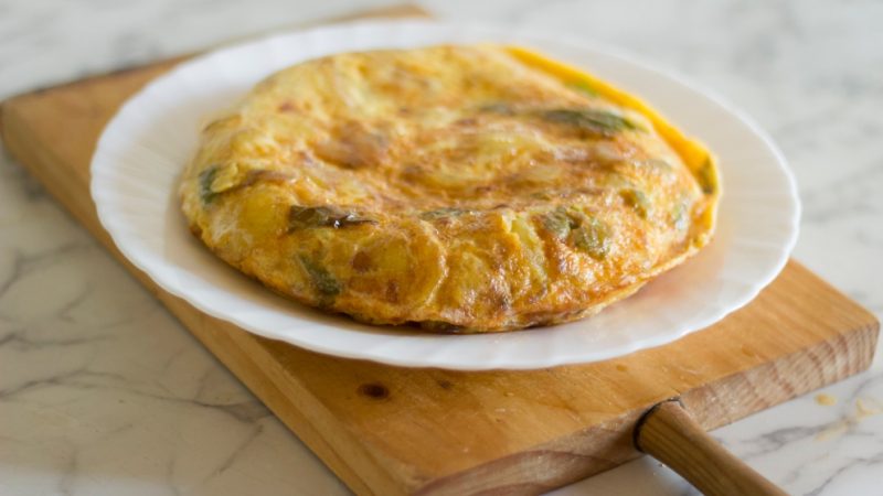 receta de tortilla de berenjena y calabacin 1 Merca2.es