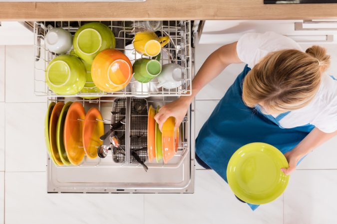 ¿Lavar a mano o en lavavajillas? esto es lo que sale más barato 52 Merca2.es vajilla Merca2.es